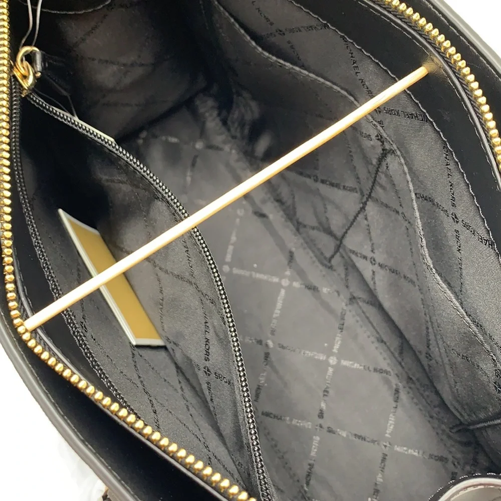 MICHAEL KORS SHEILA MEDIUM CENTER ZIP SATCHEL / CROSSBODY BLACK COLOR